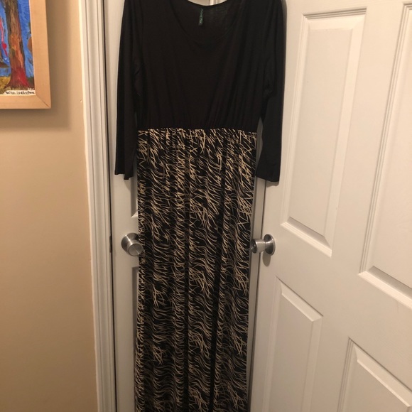 NWOT Black/Grass Maxi Dress 1X - Picture 4 of 6